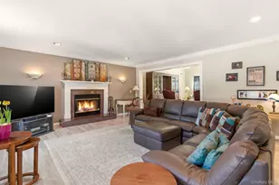 15 Alyssa Ct, Holbrook, NY 11741 - Photo 9