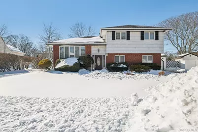 33 Fairlawn Lane, Centereach, NY 11720 - Photo 3