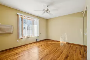 33 Fairlawn Ln, Centereach, NY 11720 - Photo 11