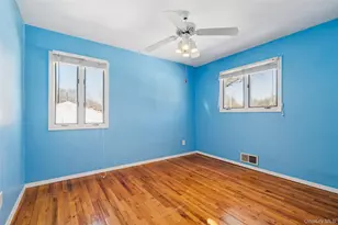 33 Fairlawn Ln, Centereach, NY 11720 - Photo 15