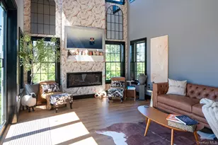 70 Arshamomaque Ave, Southold, NY 11971 - Photo 3