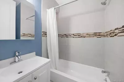92 Elliott Avenue, Yonkers, NY 10705 - Photo 17
