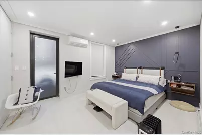 92 Elliott Avenue, Yonkers, NY 10705 - Photo 9