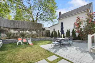 19 Charles St, Port Washington, NY 11050 - Photo 17