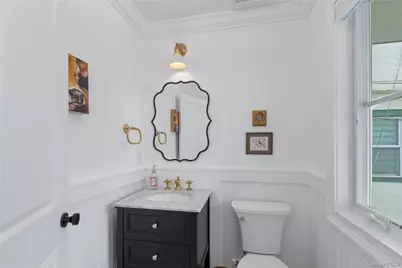 19 Charles Street, Port Washington, NY 11050 - Photo 9