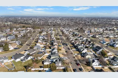 48 Daffodil Lane, Wantagh, NY 11793 - Photo 1