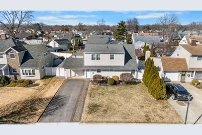 48 Daffodil Lane, Wantagh, NY 11793 - Photo 25