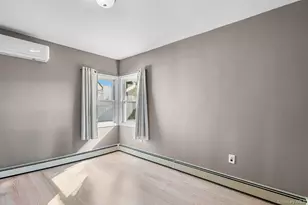 48 Daffodil Ln, Wantagh, NY 11793 - Photo 15