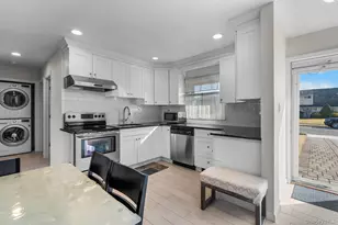 48 Daffodil Ln, Wantagh, NY 11793 - Photo 5