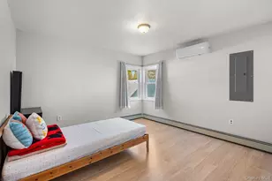 48 Daffodil Ln, Wantagh, NY 11793 - Photo 11