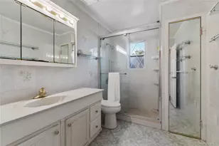 851 Hemlock St, Franklin Square, NY 11010 - Photo 19