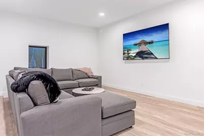 1745 Stars Road, East Marion, NY 11939 - Photo 17