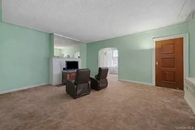 2335 Yates Avenue, Bronx, NY 10469 - Photo 5