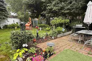 48 Pine St, Hicksville, NY 11801 - Photo 29