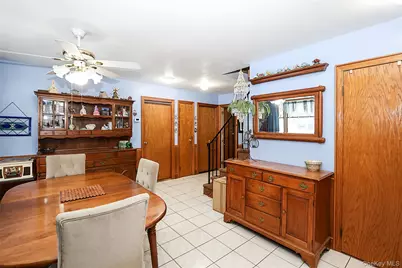 48 Pine Street, Hicksville, NY 11801 - Photo 5