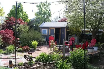 48 Pine Street, Hicksville, NY 11801 - Photo 31