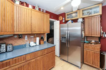 48 Pine Street, Hicksville, NY 11801 - Photo 15