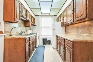 23-34 28th St, Astoria, NY 11105 - Photo 29