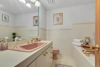 558 Gillette Avenue, Bayport, NY 11705 - Photo 23