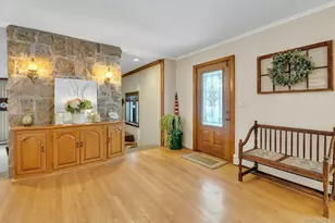 558 Gillette Ave, Bayport, NY 11705 - Photo 3