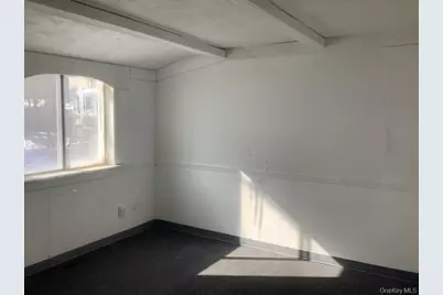 134 Hill Crescent, Calverton, NY 11933 - Photo 7