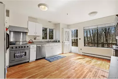 194 Westchester Avenue, Pound Ridge, NY 10576 - Photo 23