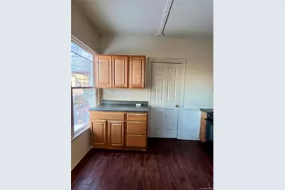 70 Linden Avenue, Middletown, NY 10940 - Photo 7