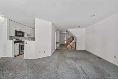 302 Pondside Drive, White Plains, NY 10607 - Photo 13