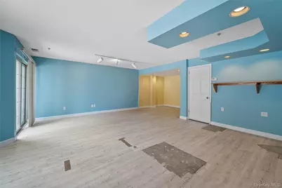 302 Pondside Drive, White Plains, NY 10607 - Photo 37