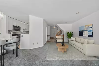 302 Pondside Drive, White Plains, NY 10607 - Photo 3