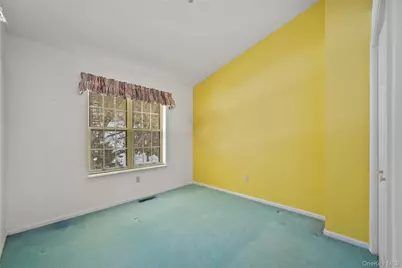 302 Pondside Drive, White Plains, NY 10607 - Photo 31