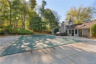 302 Pondside Dr, White Plains, NY 10607 - Photo 47