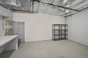 302 Pondside Dr, White Plains, NY 10607 - Photo 39