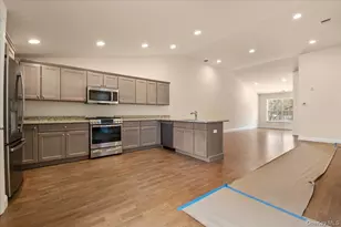 4 Steven Cir, Dix Hills, NY 11746 - Photo 3