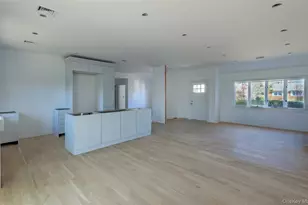 1070 Maple Ln, New Hyde Park, NY 11040 - Photo 11