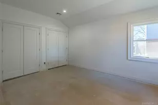 1070 Maple Ln, New Hyde Park, NY 11040 - Photo 19