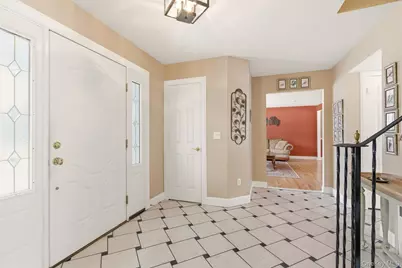 17 Soundway Drive, Rocky Point, NY 11778 - Photo 5