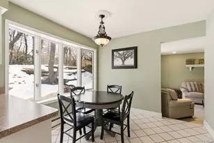 17 Soundway Dr, Rocky Point, NY 11778 - Photo 15