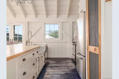 29500 Main Road, Cutchogue, NY 11935 - Photo 9