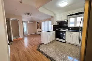 69-52 Cloverdale Blvd, Bayside, NY 11364 - Photo 15