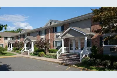 134 Park Avenue #8D, Babylon, NY 11702 - Photo 1