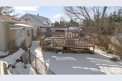 342 9th Street, West Babylon, NY 11704 - Photo 15