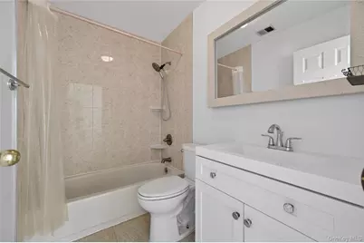 109 Glen Way, Syosset, NY 11791 - Photo 15