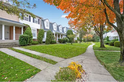 109 Glen Way, Syosset, NY 11791 - Photo 19