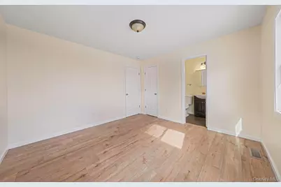 22 Overbrook Street, Riverhead, NY 11901 - Photo 17