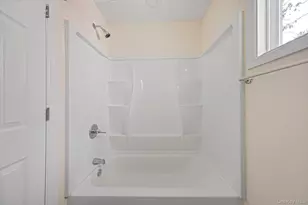 22 Overbrook St, Riverhead, NY 11901 - Photo 15