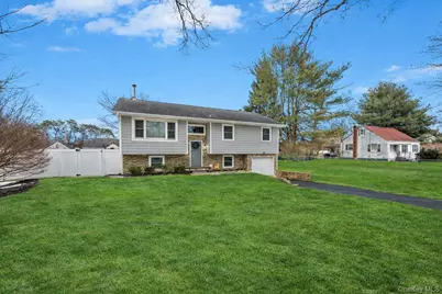 39 Joseph Place, Nesconset, NY 11767 - Photo 3