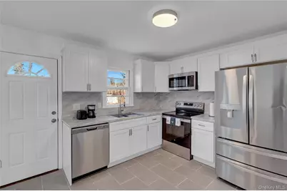 57 Middle Island Road, Medford, NY 11763 - Photo 11