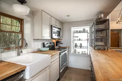 44 Merrit Avenue, Millbrook, NY 12545 - Photo 25