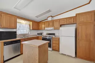 56 4th Dr, Hyde Park, NY 12738 - Photo 9